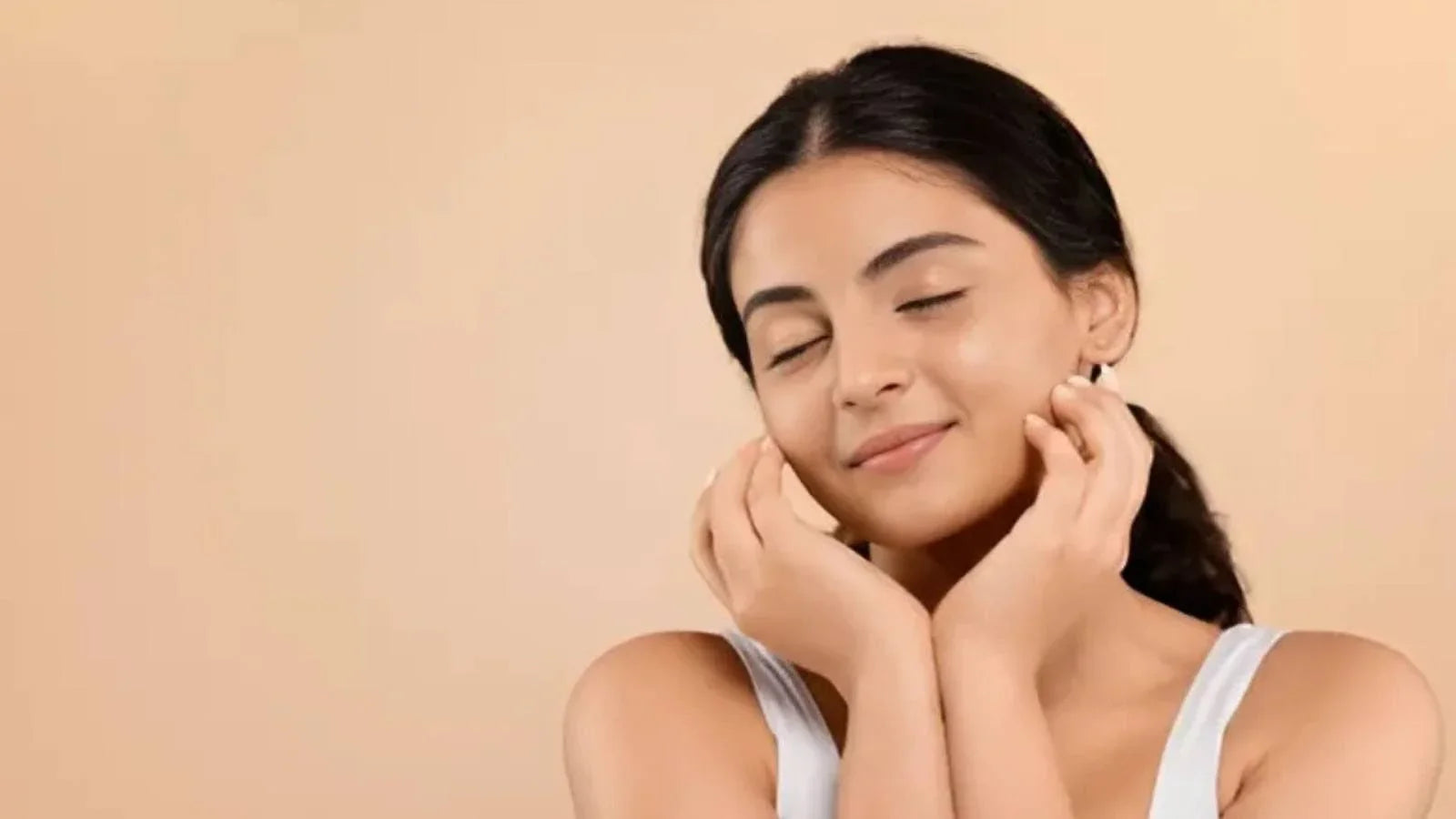 Ayurvedic Oil for Skin Brightening- Nalpamaradi Keram